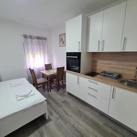 Vizura Apartment *